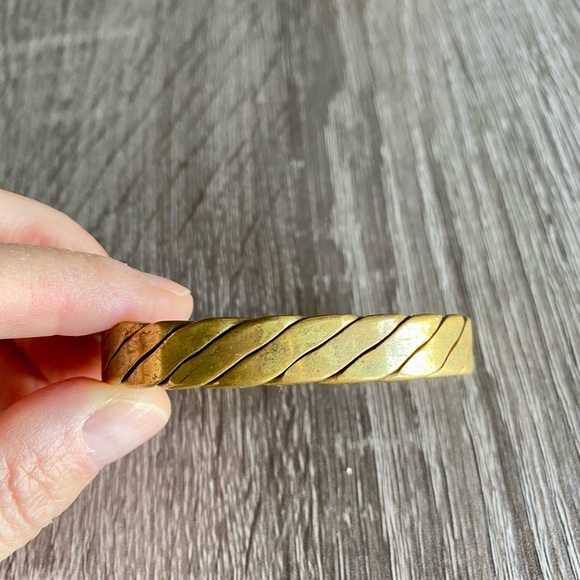 Brass cuff - Picture 4 of 4